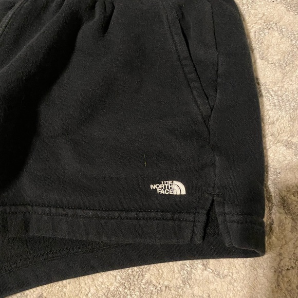 The North Face Black Fleece Shorts - Picture 2 of 5